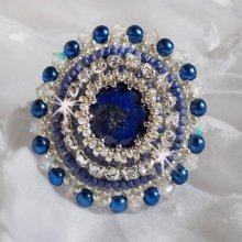 Blue Nile ring embroidered with lapis lazuli and Swarovski crystals